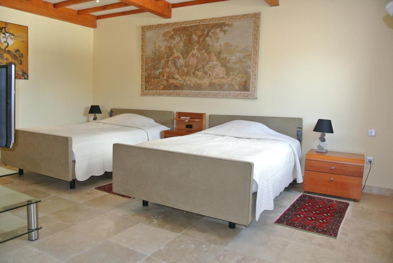 Grand Tamaris Hosting Bed & Breakfast Arles Exterior foto